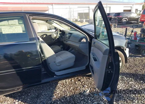 2004 Toyota Camry Le from USA, damaged, VIN 4T1BE32K54U348560